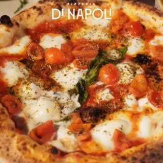 Una pizza semplice ma gustosa? allora decisamente la nostra marinara...SBAGLIATA 😋
📍🍕Vi aspettiamo in Via Diaz 10 angolo via boccardi Trieste
#dinapoligrouptrieste #dinapoli #dinapoligroup  #pizzeriadinapolitrieste #pizza #trieste #triesteraccontatrieste #instamenu #somewherefvg #triestebynight #foodporn #trst trieste #igerstrieste #triestesocial #discovertrieste #dinapoli #pizzalover #italy #italianpizza