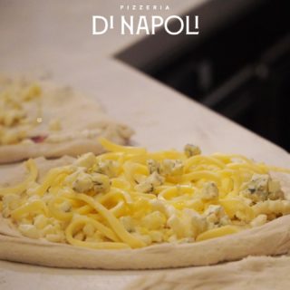 Riconoscete tutti i formaggi sulla nostra #4formaggi ?
📍🍕Vi aspettiamo in Via Diaz 10 angolo via boccardi Trieste
#dinapoligrouptrieste #dinapoli #dinapoligroup  #pizzeriadinapolitrieste #pizza #trieste #triesteraccontatrieste #instamenu #somewherefvg #triestebynight #foodporn #trst trieste #igerstrieste #triestesocial #discovertrieste #dinapoli #pizzalover #italy #italianpizza