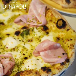 Signori e signore...La nostra pizza con crema di pistacchio e mortadella 😍
📍🍕Vi aspettiamo in Via Diaz 10 angolo via boccardi Trieste
#dinapoligrouptrieste #dinapoli #dinapoligroup  #pizzeriadinapolitrieste #pizza #trieste #triesteraccontatrieste #instamenu #somewherefvg #triestebynight #foodporn #trst trieste #igerstrieste #triestesocial #discovertrieste #dinapoli #pizzalover #italy #italianpizza